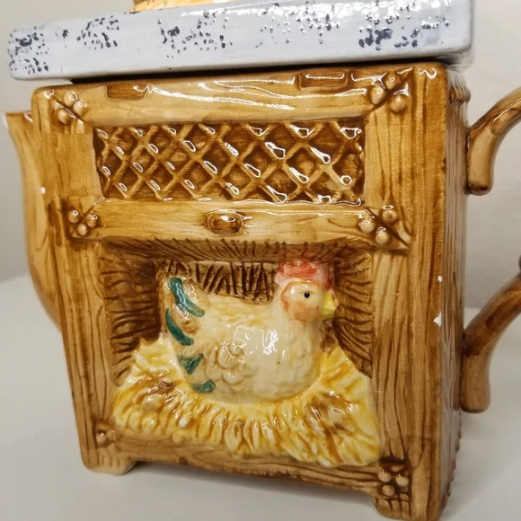 World Bazaars Hen House Mini Teapot Chicken Eggs Milk‎ Carrot Ceramic 3D - Picture 5 of 14